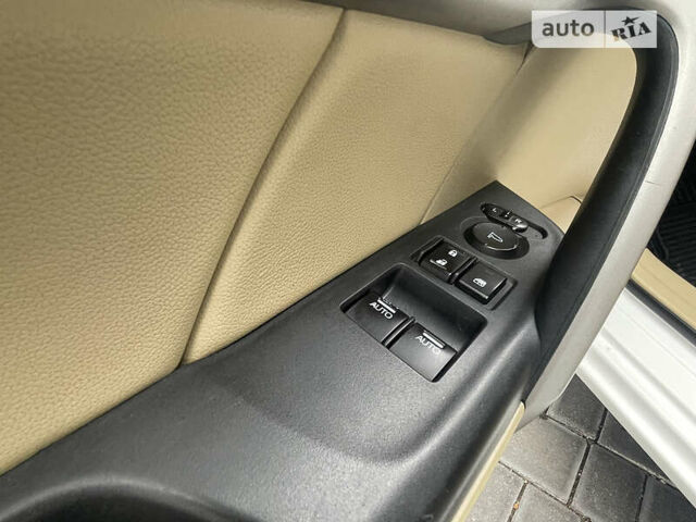 Белый Хонда Аккорд, объемом двигателя 2.4 л и пробегом 138 тыс. км за 8900 $, фото 30 на Automoto.ua
