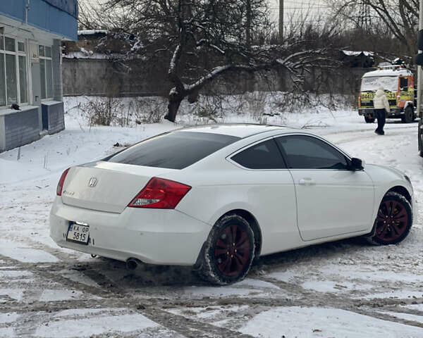 Белый Хонда Аккорд, объемом двигателя 2.4 л и пробегом 171 тыс. км за 9900 $, фото 5 на Automoto.ua