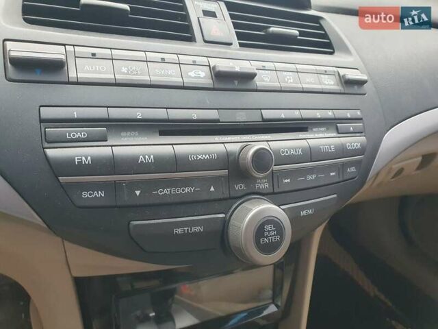 Білий Хонда Аккорд, об'ємом двигуна 2.35 л та пробігом 180 тис. км за 5999 $, фото 6 на Automoto.ua