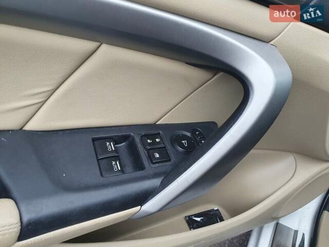 Білий Хонда Аккорд, об'ємом двигуна 2.35 л та пробігом 180 тис. км за 5999 $, фото 9 на Automoto.ua