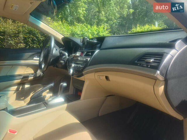 Белый Хонда Аккорд, объемом двигателя 2.4 л и пробегом 170 тыс. км за 10100 $, фото 38 на Automoto.ua