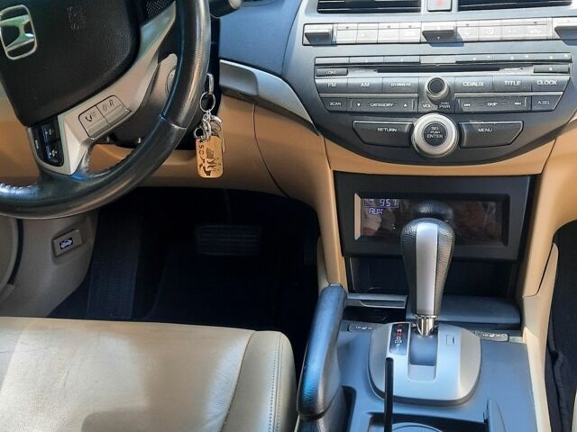 Білий Хонда Аккорд, об'ємом двигуна 2.4 л та пробігом 265 тис. км за 12000 $, фото 4 на Automoto.ua