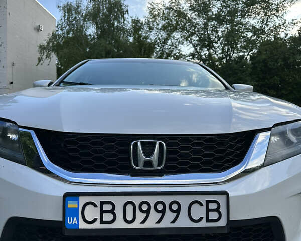 Белый Хонда Аккорд, объемом двигателя 2.4 л и пробегом 126 тыс. км за 13200 $, фото 3 на Automoto.ua