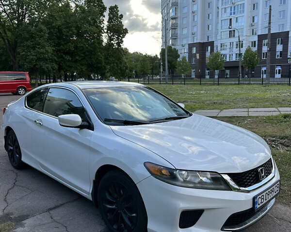 Белый Хонда Аккорд, объемом двигателя 2.4 л и пробегом 126 тыс. км за 13200 $, фото 4 на Automoto.ua