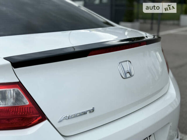 Белый Хонда Аккорд, объемом двигателя 2.4 л и пробегом 131 тыс. км за 12500 $, фото 13 на Automoto.ua