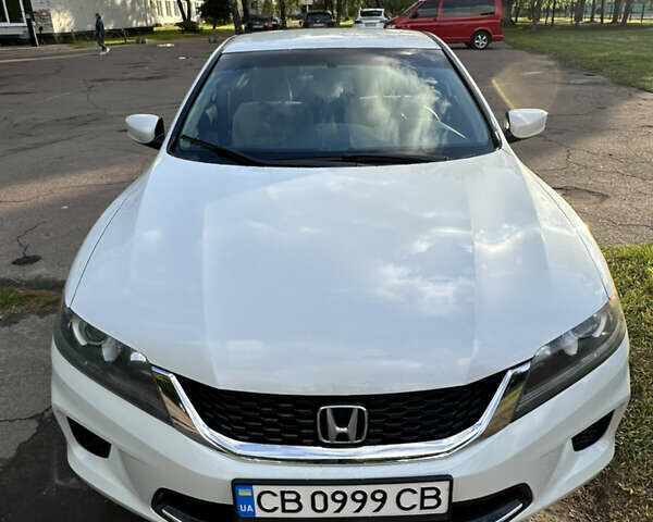 Белый Хонда Аккорд, объемом двигателя 2.4 л и пробегом 126 тыс. км за 13200 $, фото 6 на Automoto.ua