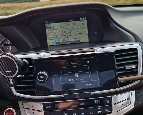 Белый Хонда Аккорд, объемом двигателя 2.36 л и пробегом 127 тыс. км за 10500 $, фото 18 на Automoto.ua