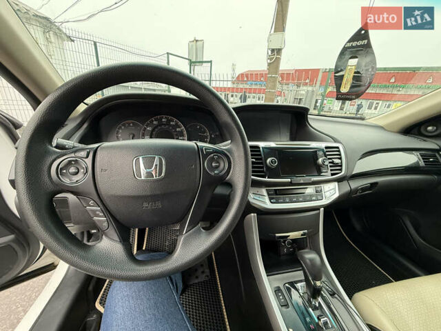 Білий Хонда Аккорд, об'ємом двигуна 2.36 л та пробігом 223 тис. км за 10790 $, фото 13 на Automoto.ua