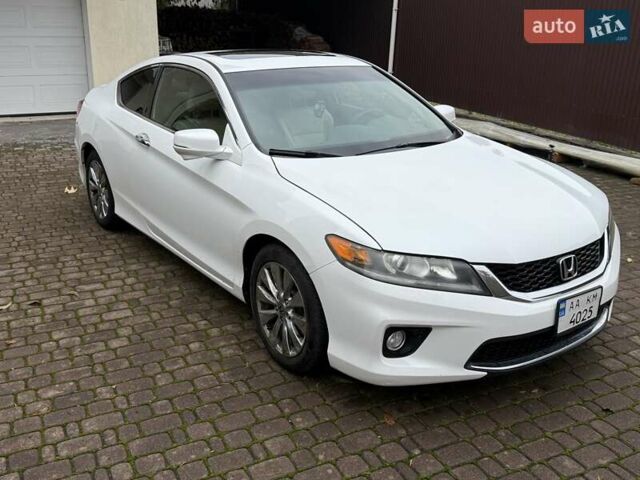 Белый Хонда Аккорд, объемом двигателя 2.36 л и пробегом 223 тыс. км за 11500 $, фото 2 на Automoto.ua