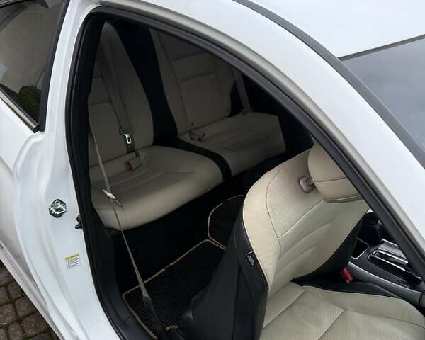 Белый Хонда Аккорд, объемом двигателя 2.36 л и пробегом 223 тыс. км за 11500 $, фото 10 на Automoto.ua