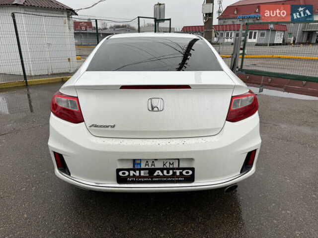 Білий Хонда Аккорд, об'ємом двигуна 2.36 л та пробігом 223 тис. км за 10790 $, фото 3 на Automoto.ua