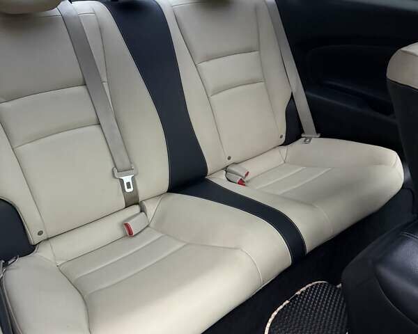 Белый Хонда Аккорд, объемом двигателя 2.36 л и пробегом 223 тыс. км за 11500 $, фото 7 на Automoto.ua