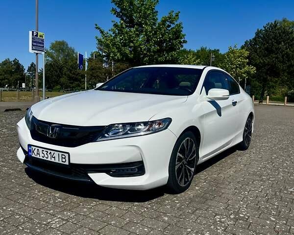 Белый Хонда Аккорд, объемом двигателя 1.9 л и пробегом 105 тыс. км за 14500 $, фото 1 на Automoto.ua