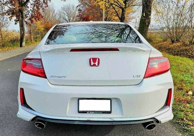 Білий Хонда Аккорд, об'ємом двигуна 3.5 л та пробігом 120 тис. км за 10900 $, фото 16 на Automoto.ua