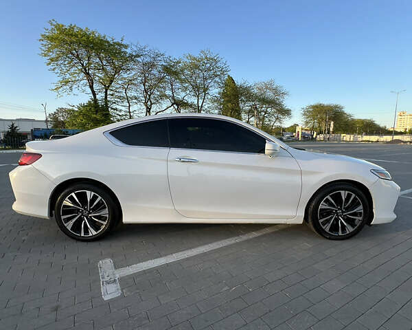 Білий Хонда Аккорд, об'ємом двигуна 2.4 л та пробігом 120 тис. км за 14000 $, фото 10 на Automoto.ua