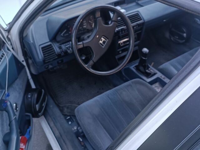 Белый Хонда Аккорд, объемом двигателя 2 л и пробегом 293 тыс. км за 1550 $, фото 2 на Automoto.ua