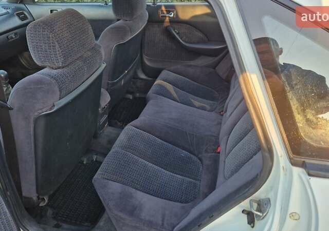 Белый Хонда Аккорд, объемом двигателя 1.85 л и пробегом 280 тыс. км за 1900 $, фото 11 на Automoto.ua