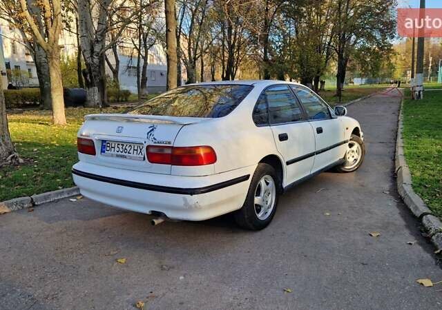 Белый Хонда Аккорд, объемом двигателя 1.85 л и пробегом 280 тыс. км за 1900 $, фото 3 на Automoto.ua