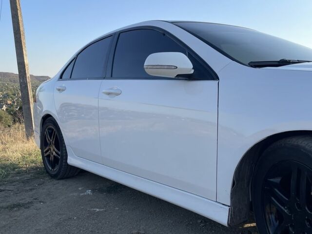 Белый Хонда Аккорд, объемом двигателя 2 л и пробегом 360 тыс. км за 5999 $, фото 3 на Automoto.ua