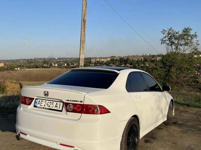 Белый Хонда Аккорд, объемом двигателя 2 л и пробегом 360 тыс. км за 5999 $, фото 5 на Automoto.ua