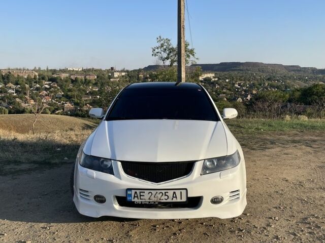 Белый Хонда Аккорд, объемом двигателя 2 л и пробегом 360 тыс. км за 5999 $, фото 1 на Automoto.ua