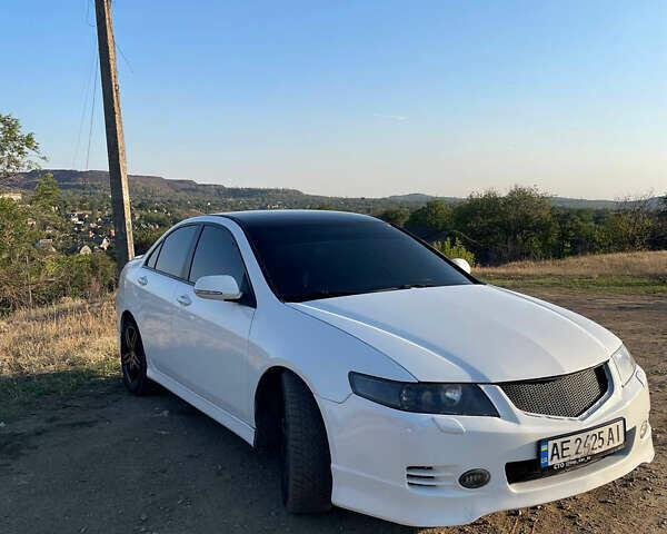 Белый Хонда Аккорд, объемом двигателя 2 л и пробегом 300 тыс. км за 6000 $, фото 2 на Automoto.ua