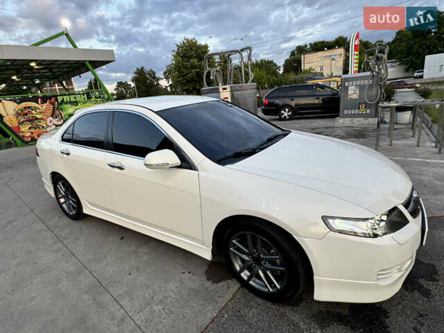 Белый Хонда Аккорд, объемом двигателя 2.35 л и пробегом 274 тыс. км за 7300 $, фото 7 на Automoto.ua