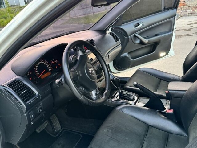 Білий Хонда Аккорд, об'ємом двигуна 2.4 л та пробігом 274 тис. км за 7650 $, фото 14 на Automoto.ua