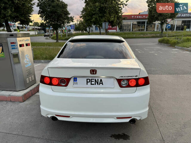 Белый Хонда Аккорд, объемом двигателя 2.35 л и пробегом 274 тыс. км за 7300 $, фото 2 на Automoto.ua