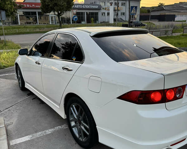 Белый Хонда Аккорд, объемом двигателя 2.35 л и пробегом 274 тыс. км за 7300 $, фото 12 на Automoto.ua