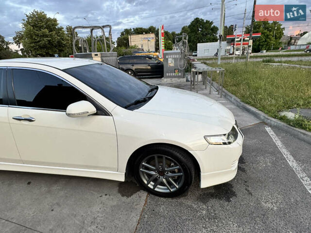 Белый Хонда Аккорд, объемом двигателя 2.35 л и пробегом 274 тыс. км за 7300 $, фото 8 на Automoto.ua