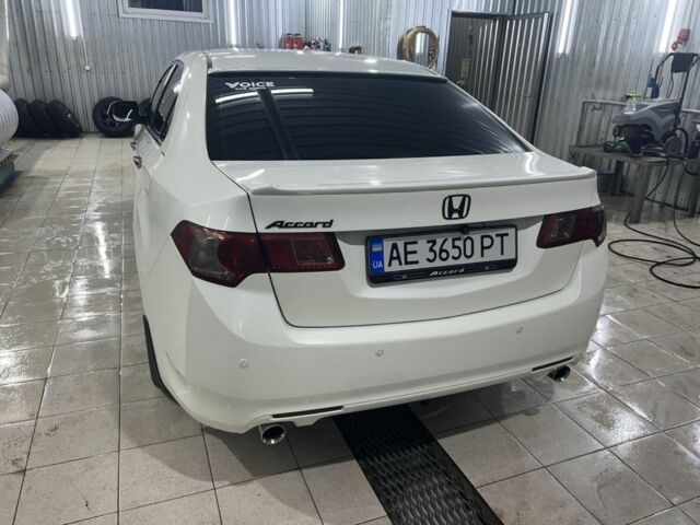 Белый Хонда Аккорд, объемом двигателя 2 л и пробегом 198 тыс. км за 10700 $, фото 6 на Automoto.ua