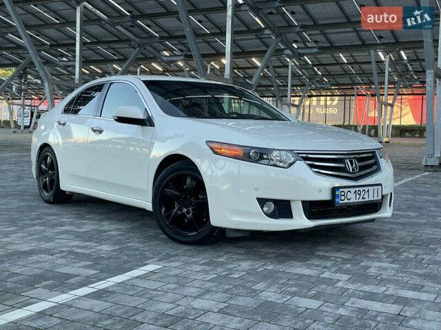 Белый Хонда Аккорд, объемом двигателя 2 л и пробегом 217 тыс. км за 9750 $, фото 2 на Automoto.ua