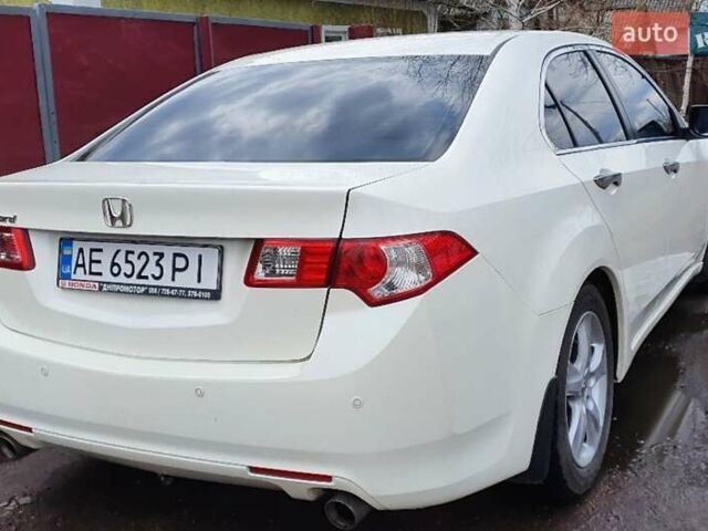 Белый Хонда Аккорд, объемом двигателя 2.4 л и пробегом 162 тыс. км за 12200 $, фото 2 на Automoto.ua