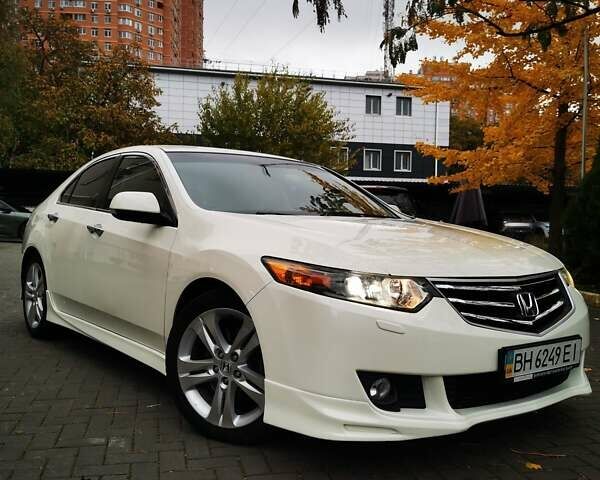 Белый Хонда Аккорд, объемом двигателя 2.35 л и пробегом 118 тыс. км за 12500 $, фото 2 на Automoto.ua