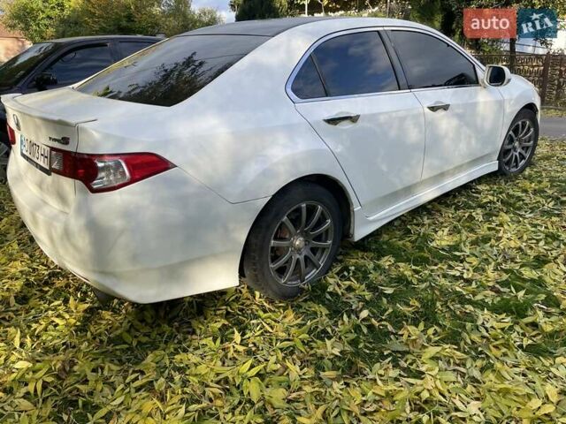 Белый Хонда Аккорд, объемом двигателя 2.4 л и пробегом 222 тыс. км за 7500 $, фото 1 на Automoto.ua