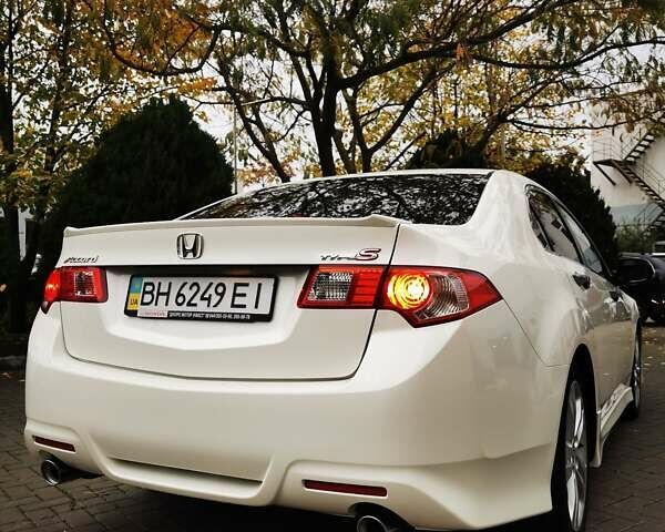 Белый Хонда Аккорд, объемом двигателя 2.35 л и пробегом 118 тыс. км за 12500 $, фото 13 на Automoto.ua