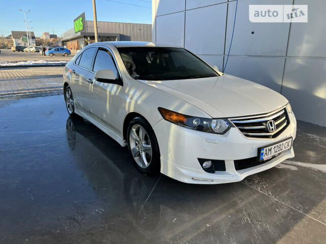 Белый Хонда Аккорд, объемом двигателя 2 л и пробегом 285 тыс. км за 9850 $, фото 5 на Automoto.ua