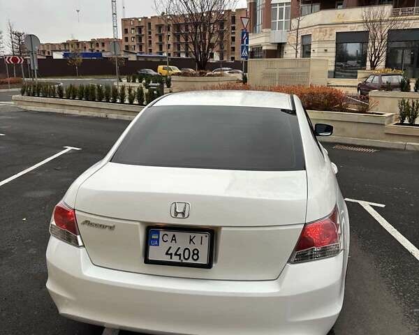 Білий Хонда Аккорд, об'ємом двигуна 2.35 л та пробігом 260 тис. км за 6750 $, фото 5 на Automoto.ua