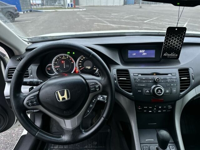 Белый Хонда Аккорд, объемом двигателя 2 л и пробегом 735 тыс. км за 6999 $, фото 15 на Automoto.ua