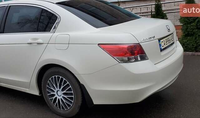 Білий Хонда Аккорд, об'ємом двигуна 2.35 л та пробігом 219 тис. км за 8500 $, фото 4 на Automoto.ua