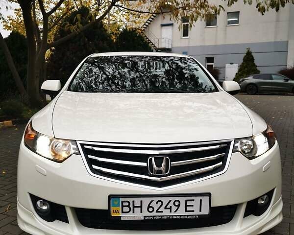 Белый Хонда Аккорд, объемом двигателя 2.35 л и пробегом 118 тыс. км за 12500 $, фото 26 на Automoto.ua