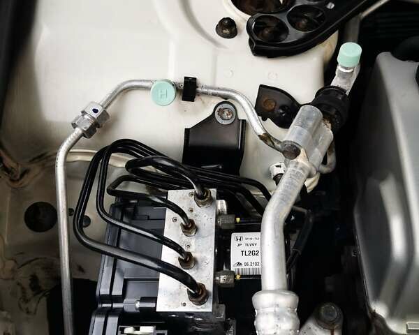 Білий Хонда Аккорд, об'ємом двигуна 2.35 л та пробігом 119 тис. км за 10900 $, фото 19 на Automoto.ua