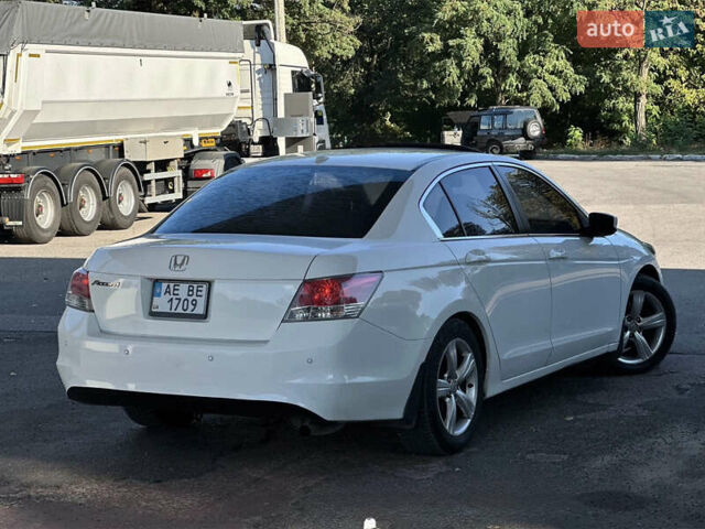 Білий Хонда Аккорд, об'ємом двигуна 2.35 л та пробігом 267 тис. км за 8500 $, фото 4 на Automoto.ua