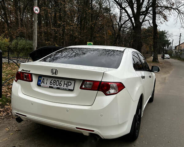 Белый Хонда Аккорд, объемом двигателя 2.35 л и пробегом 226 тыс. км за 9000 $, фото 8 на Automoto.ua