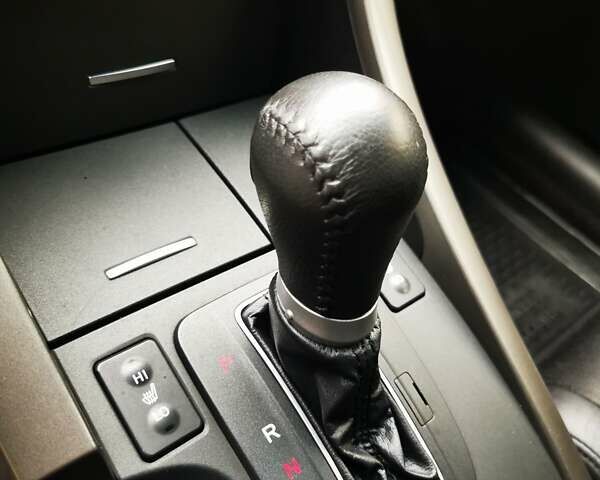 Белый Хонда Аккорд, объемом двигателя 2.35 л и пробегом 118 тыс. км за 12500 $, фото 14 на Automoto.ua