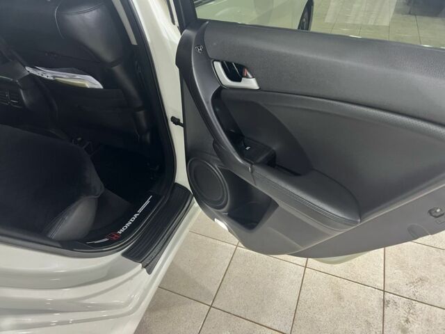 Белый Хонда Аккорд, объемом двигателя 2 л и пробегом 198 тыс. км за 10700 $, фото 12 на Automoto.ua