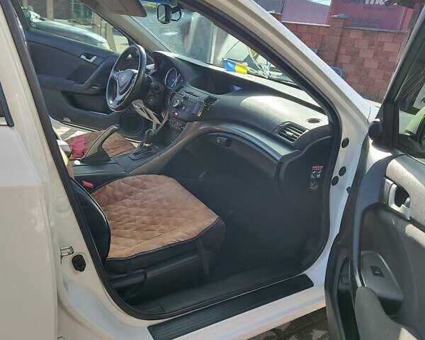 Белый Хонда Аккорд, объемом двигателя 2 л и пробегом 235 тыс. км за 8800 $, фото 8 на Automoto.ua