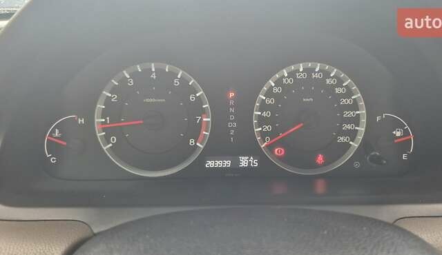 Белый Хонда Аккорд, объемом двигателя 2.4 л и пробегом 284 тыс. км за 8100 $, фото 11 на Automoto.ua