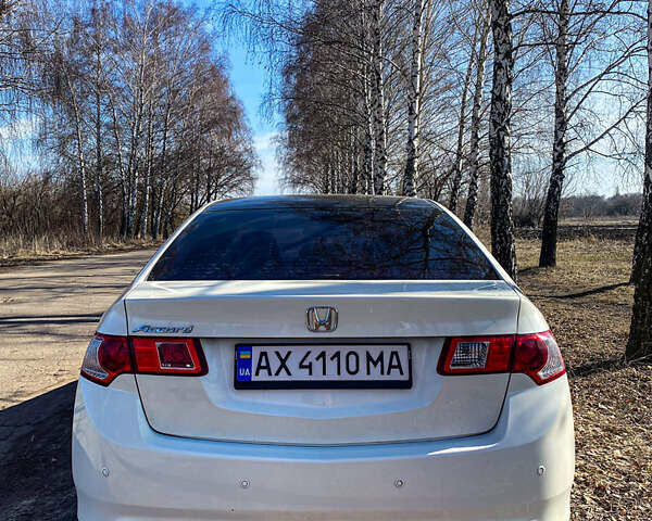 Белый Хонда Аккорд, объемом двигателя 2 л и пробегом 190 тыс. км за 9000 $, фото 5 на Automoto.ua